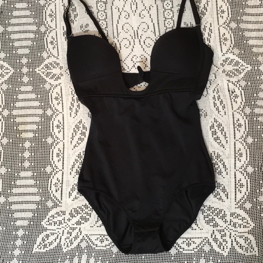 NWOT Dr. Rey’s Shape wear 34B Cup